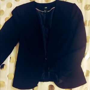 H&M black blazer⚜️